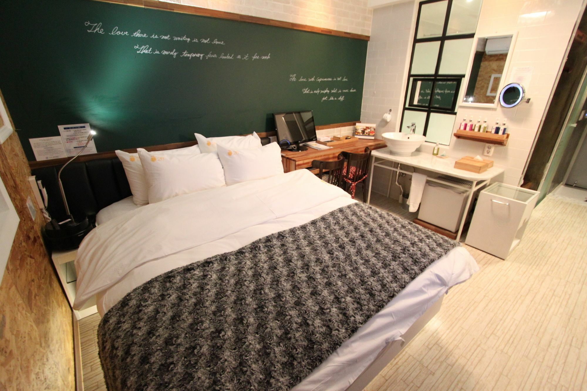 February Hotel Apsan Daegu Eksteriør bilde